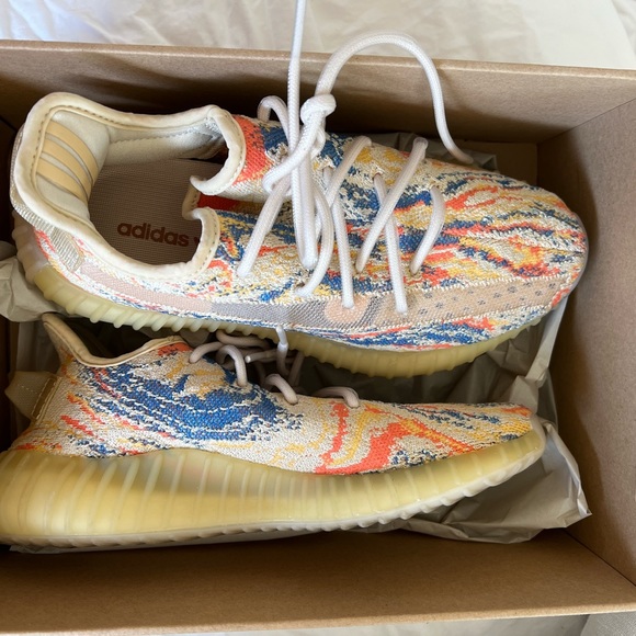 Yeezy boosts V2 Oat men’s 6.5